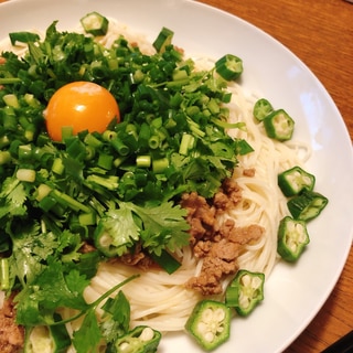 そうめんで作る　野菜たっぷりヘルシー台湾まぜそば